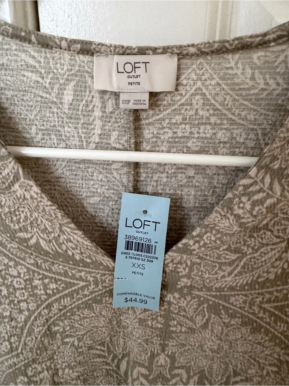 LOFT V-Neck Peplum Blouse in Olive Green Size XXS